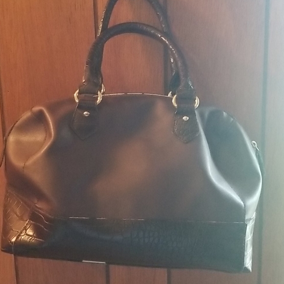 Plum Tote Delight! - Picture 5 of 8